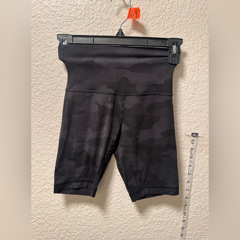 Lululemon align high rise shorts A69
